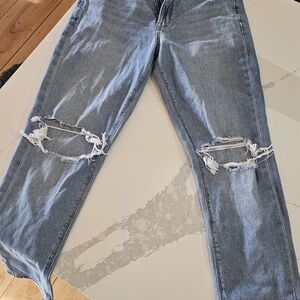 American Eagle Outfitters Light Blue Distressed Mom Jeans